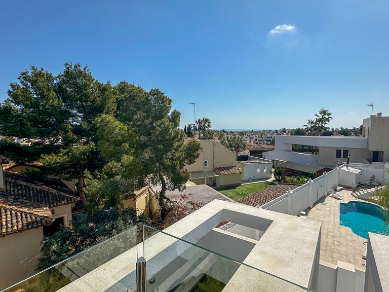 Villa for Sale in Villamartín,Alicante 24