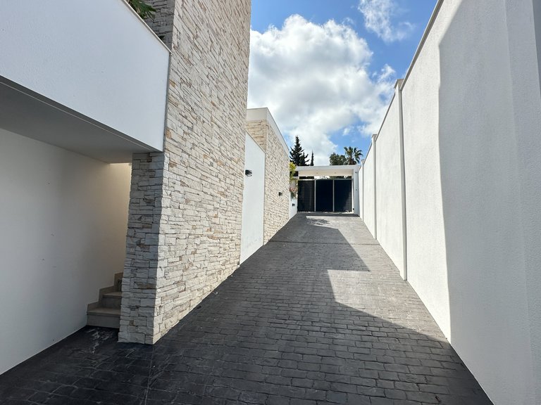 Villa for Sale in Villamartín,Alicante 37