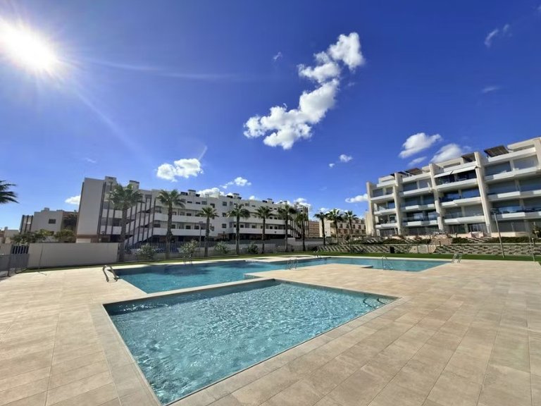 Apartment for Sale in Residencial EMA - Villamartín,Alicante 1