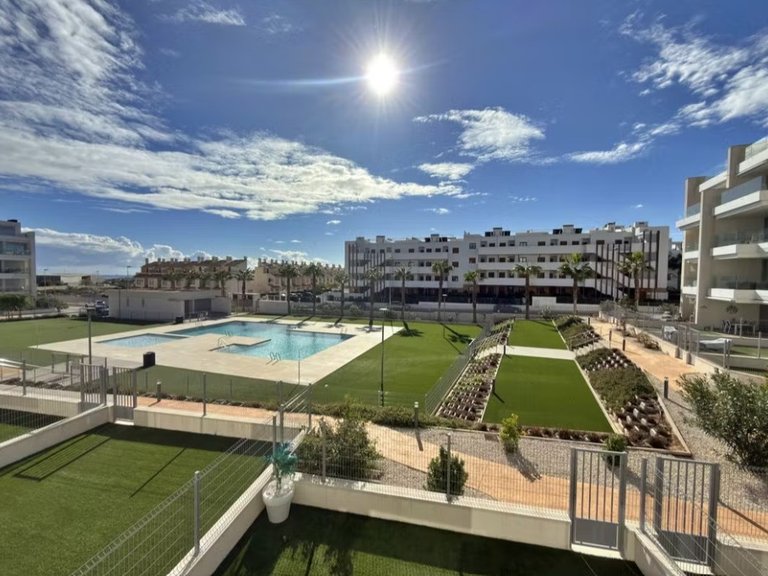 Apartment for Sale in Residencial EMA - Villamartín,Alicante 2