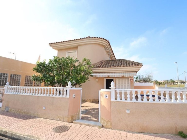 Villa for Sale in Los Altos - Punta Prima,Alicante 2