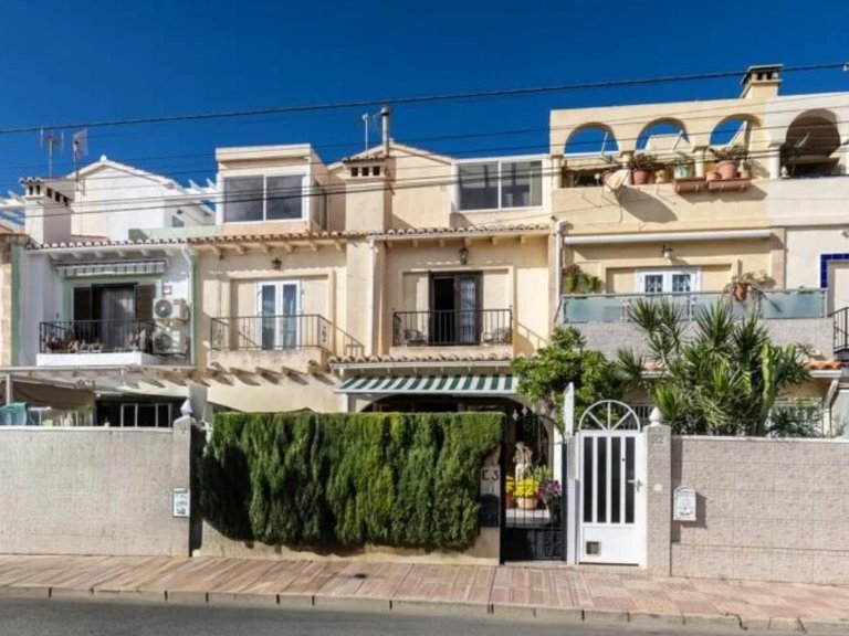 Apartment for Sale in El Chaparral,Alicante 1