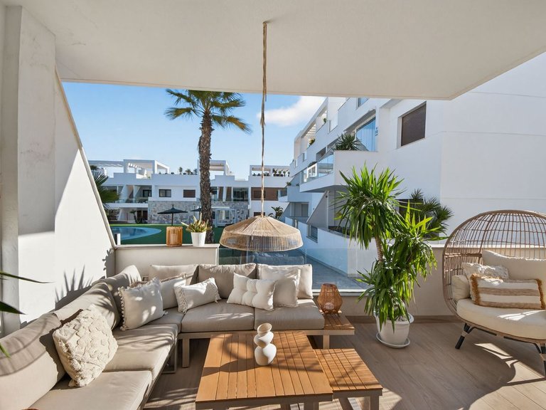 Apartment for Sale in Residencial Laguna Beach - Los Balcones,Alicante 3
