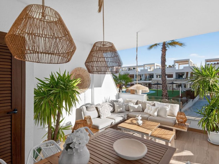 Apartment for Sale in Residencial Laguna Beach - Los Balcones,Alicante 2