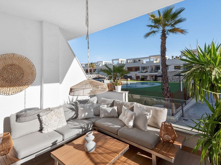 Apartment for Sale in Residencial Laguna Beach - Los Balcones,Alicante 1