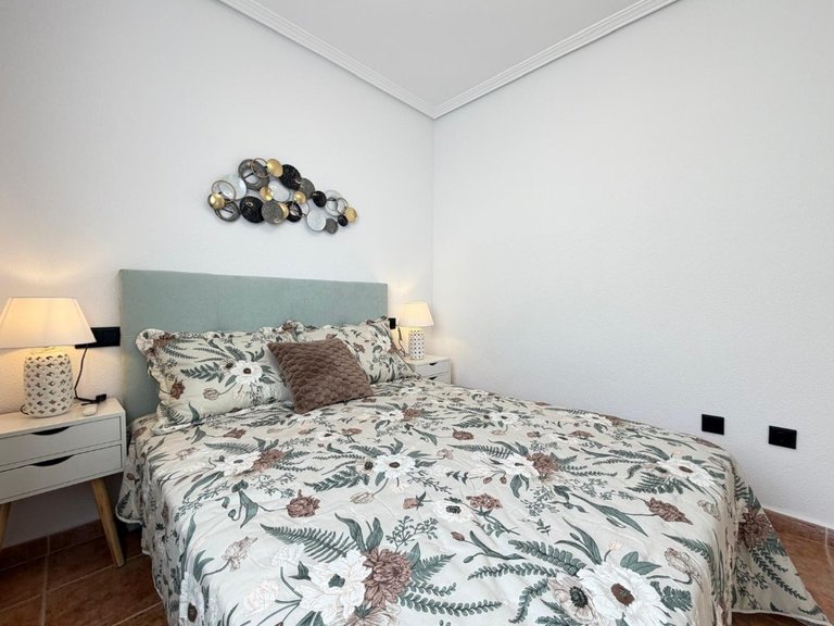 Apartment for Sale in La Ciñuelica - Punta Prima,Alicante 25