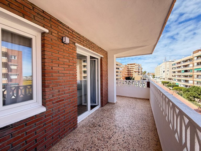 Apartment for Sale in Punta Prima,Alicante 40