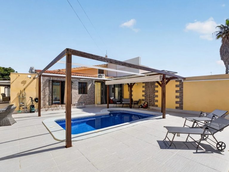 Villa for Sale in Los Angeles - Torrevieja,Alicante 3