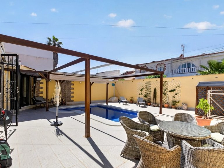 Villa for Sale in Los Angeles - Torrevieja,Alicante 4