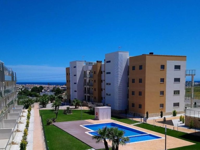 Apartment for Sale in Villamartín Gardens,Alicante 1