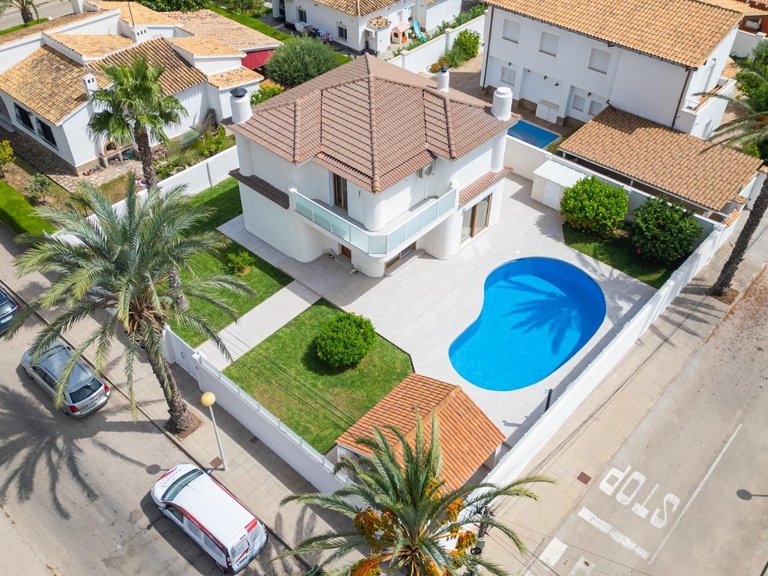 Villa for Sale in Cabo Roig,Alicante 1
