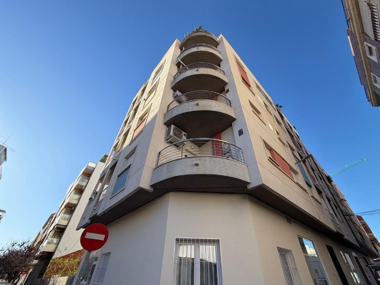 Apartment for Sale in Torrevieja Centro,Alicante 1