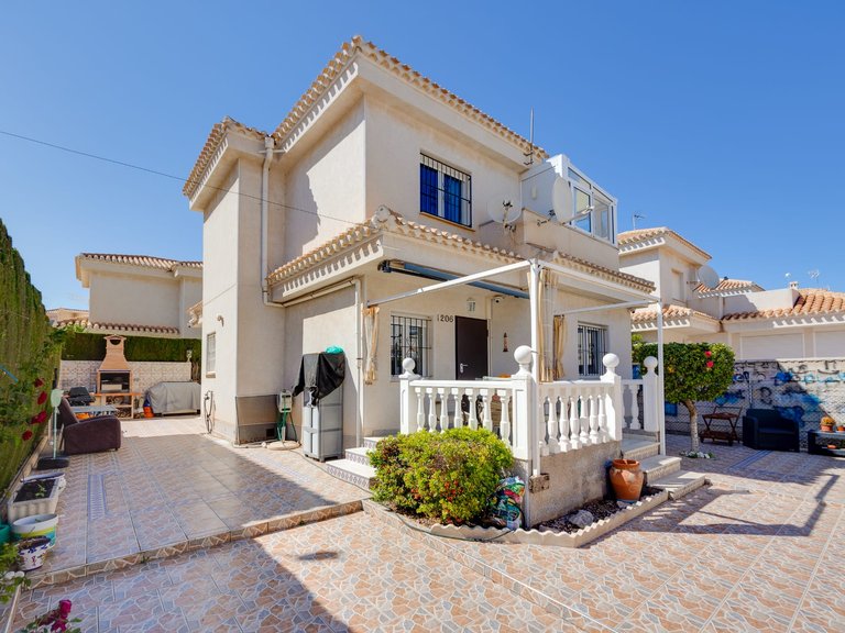 Villa for Sale in Playa Flamenca,Alicante 1