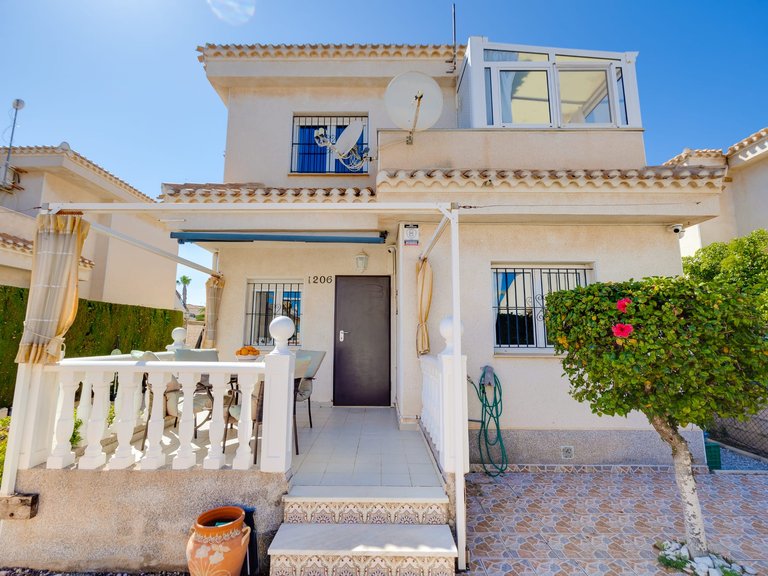 Villa for Sale in Playa Flamenca,Alicante 2