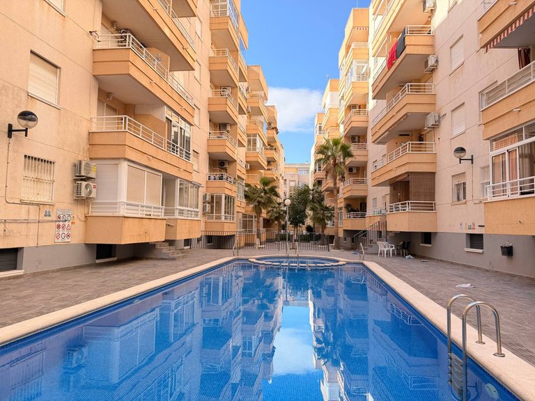 Apartment for Sale in Torrevieja Centro,Alicante 1