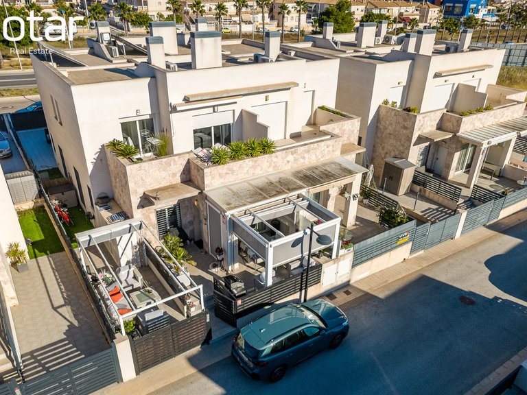 Apartment for Sale in Residencial Breezes - Aguas Nuevas,Alicante 1