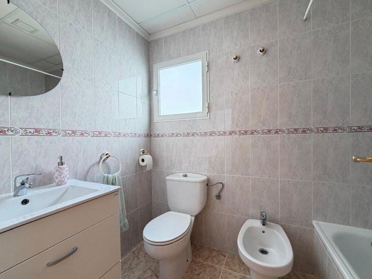 Apartment for Sale in Torrevieja Centro,Alicante 12