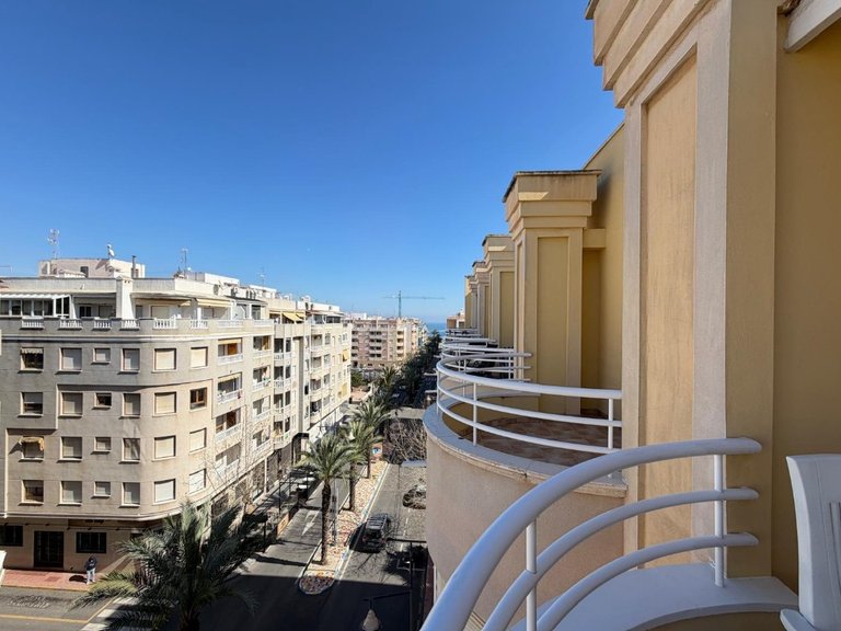 Apartment for Sale in Torrevieja Centro,Alicante 9