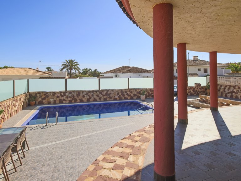 Villa for Sale in La Zenia,Alicante 25