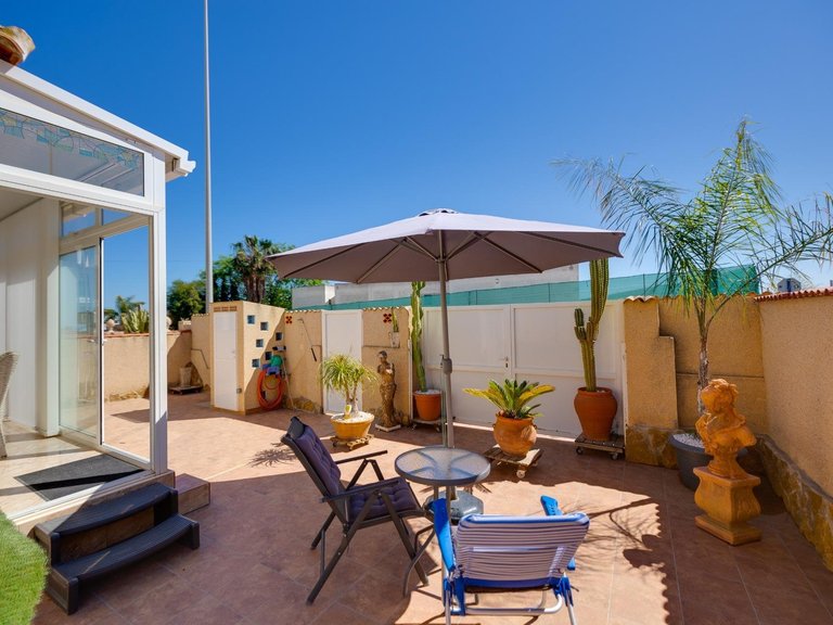 Villa for Sale in Residencial Las Ocas - Lomas de Campoamor,Alicante 3