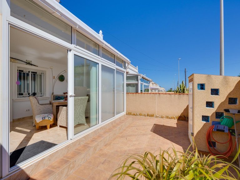 Villa for Sale in Residencial Las Ocas - Lomas de Campoamor,Alicante 4