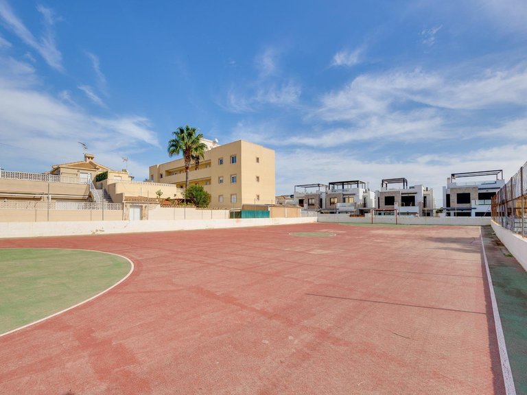 Villa for Sale in Residencial Las Ocas - Lomas de Campoamor,Alicante 41
