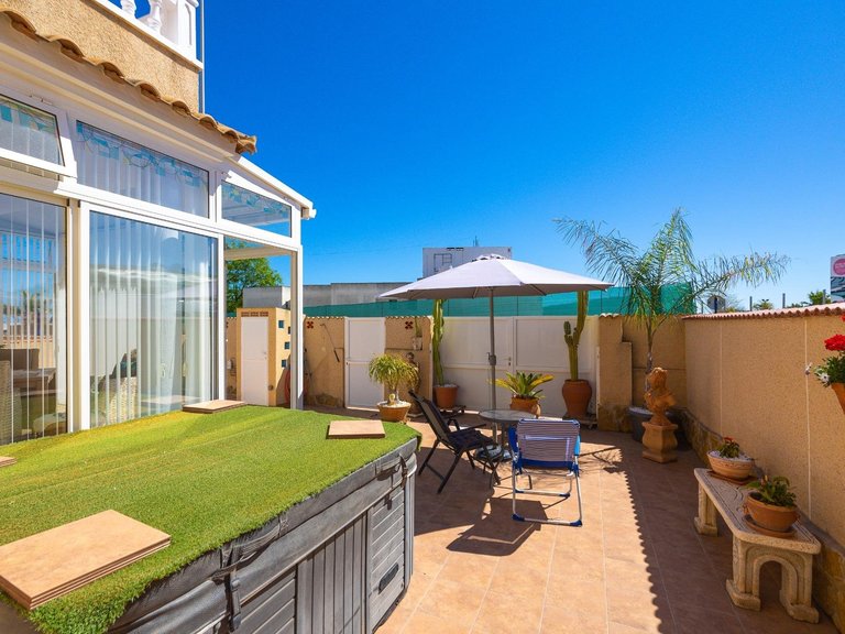Villa for Sale in Residencial Las Ocas - Lomas de Campoamor,Alicante 35