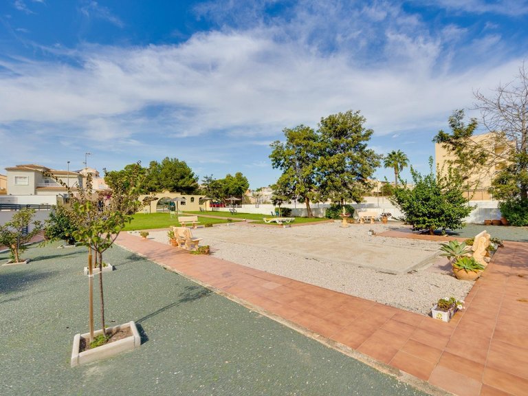 Villa for Sale in Residencial Las Ocas - Lomas de Campoamor,Alicante 40
