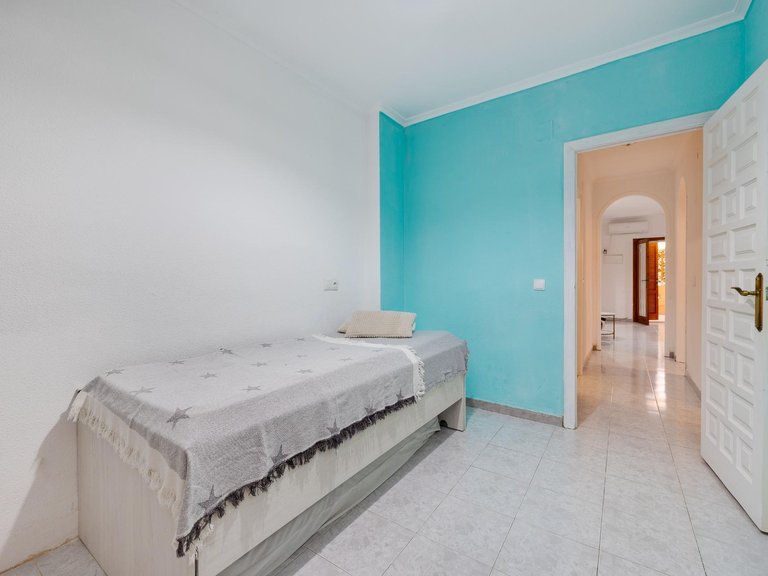 Apartment for Sale in Torrevieja Centro,Alicante 17
