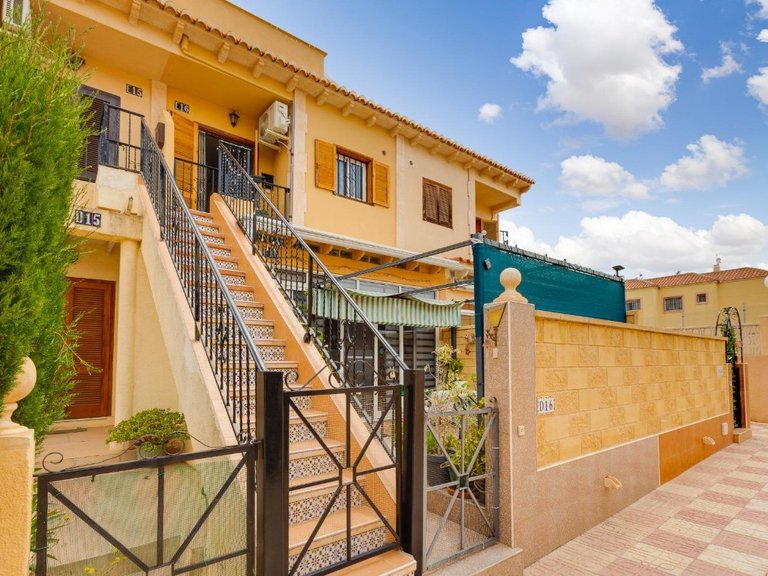 Apartment for Sale in El Chaparral,Alicante 2