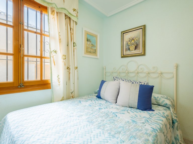Apartment for Sale in Rosaleda,Alicante 19