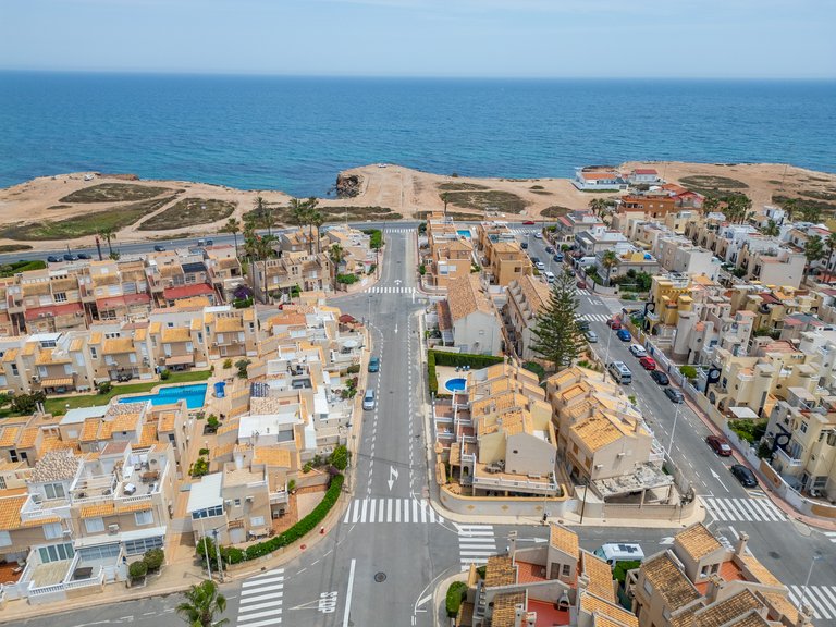 Apartment for Sale in Rosaleda,Alicante 28