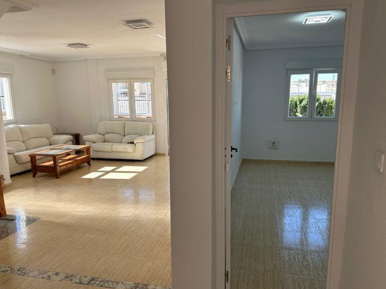Villa for Sale in Villamartín,Alicante 8