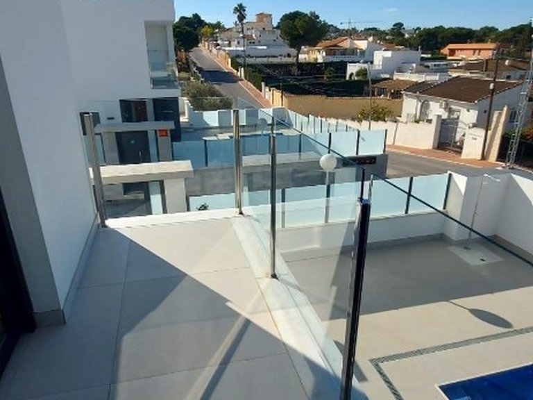 Villa for Sale in Los Balcones,Alicante 24