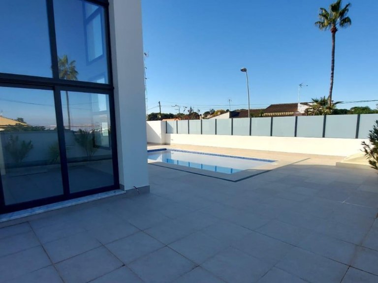 Villa for Sale in Los Balcones,Alicante 26