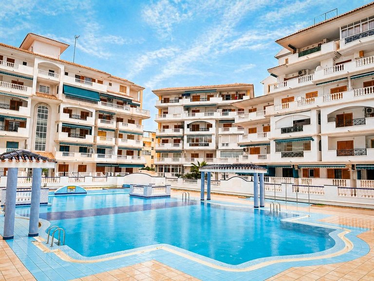 Apartment for Sale in Residencial Viñamar VI - La Mata,Alicante 1