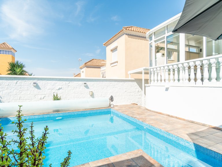 Villa for Sale in Villamartín,Alicante 3