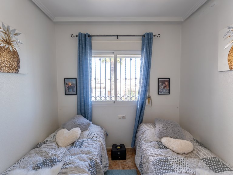Apartment for Sale in La Ciñuelica - Punta Prima,Alicante 19