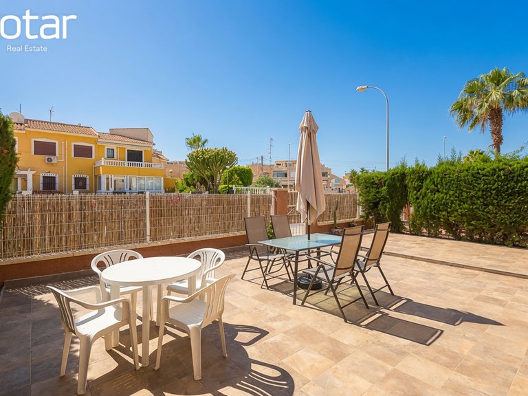 Apartment for Sale in Residencial Laguna Golf - Playa Flamenca,Alicante 3