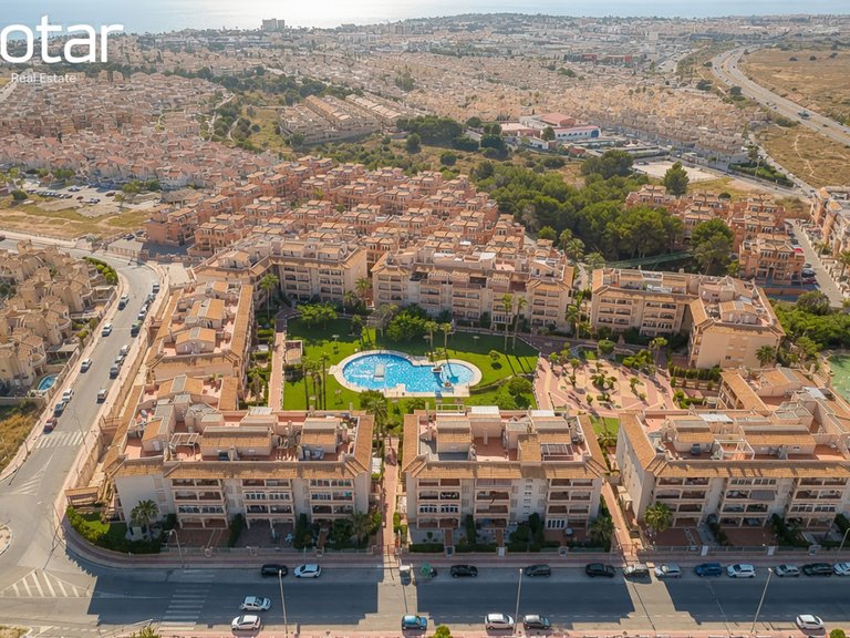 Apartment for Sale in Residencial Laguna Golf - Playa Flamenca,Alicante 32