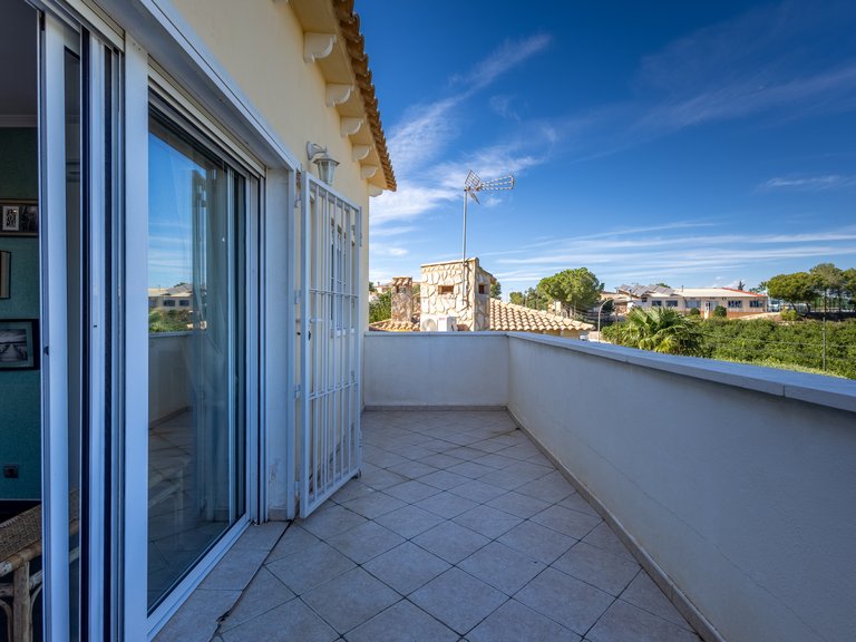 Villa for Sale in Algorfa,Alicante 41