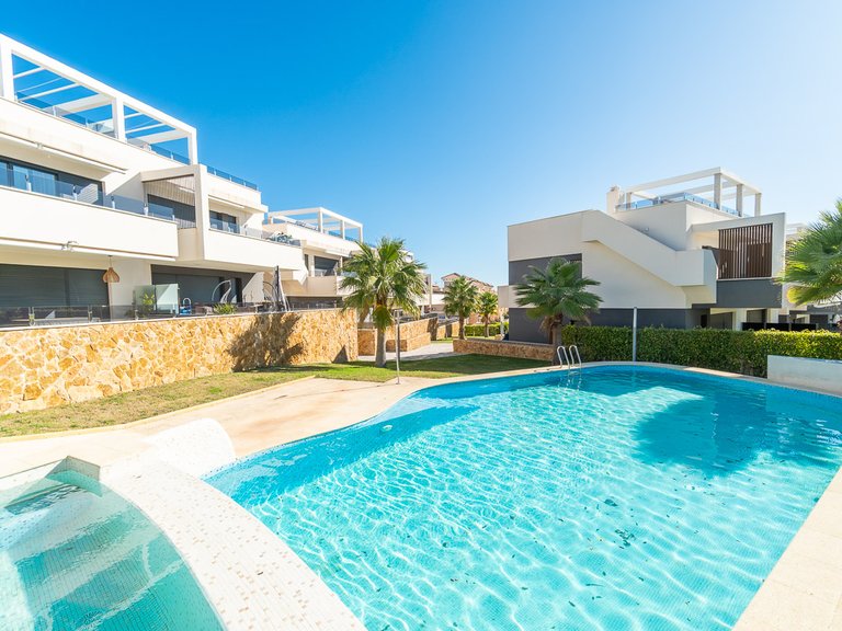 Apartment for Sale in Villamartín,Alicante 32