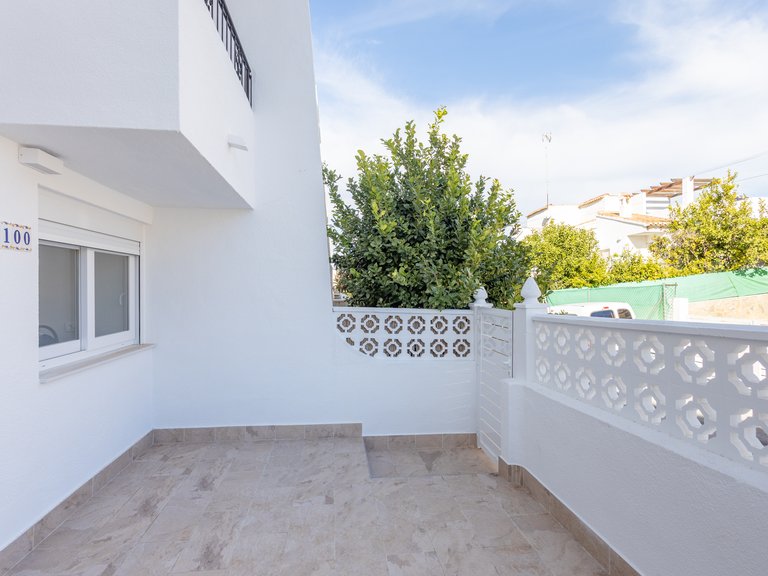 Apartment for Sale in Los Balcones,Alicante 2