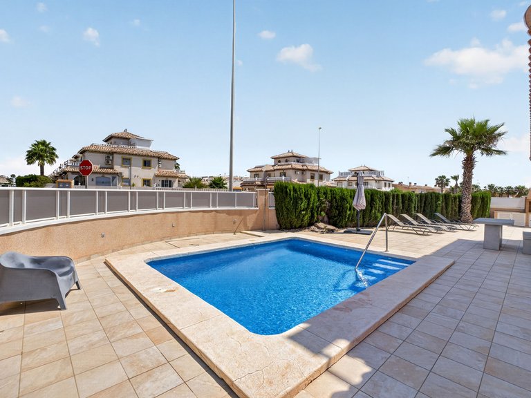 Apartment for Sale in Vista Azul - Lomas de Cabo Roig,Alicante 4