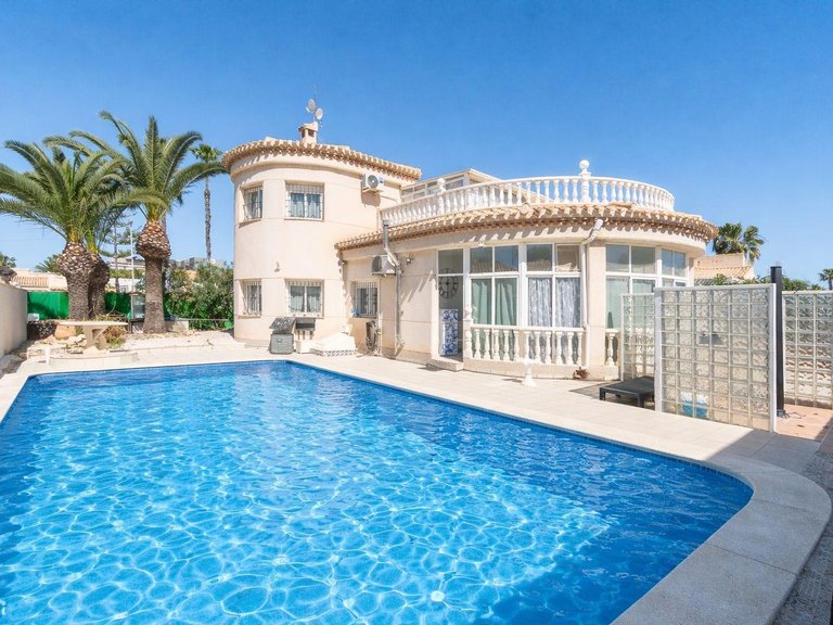 Villa for Sale in Playa Flamenca,Alicante 2