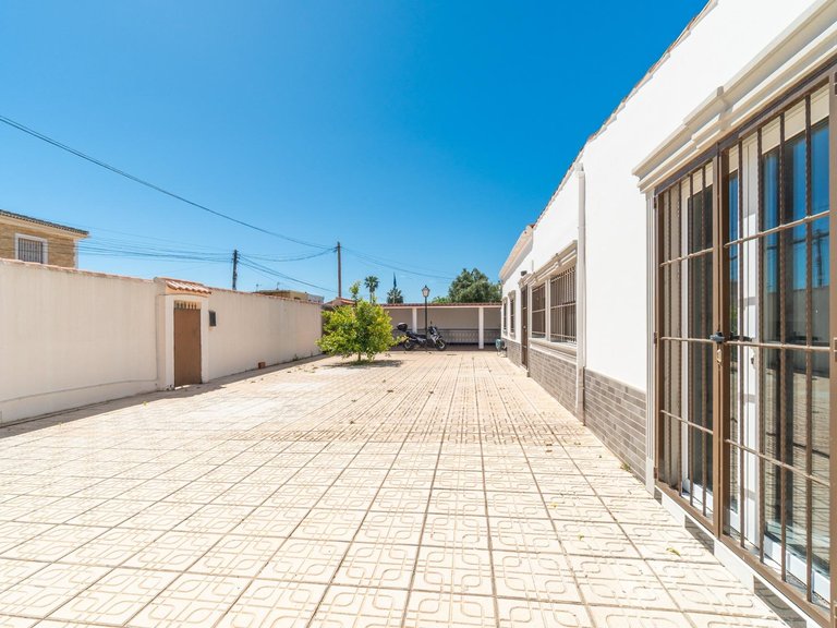 Villa for Sale in Torreta,Alicante 33