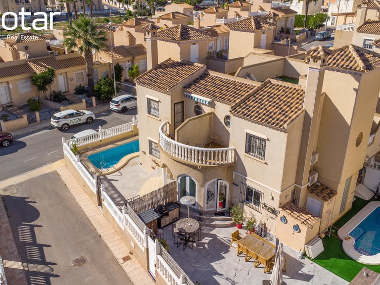Apartment for Sale in Residencial Zodiaco V  - Villamartín,Alicante 1