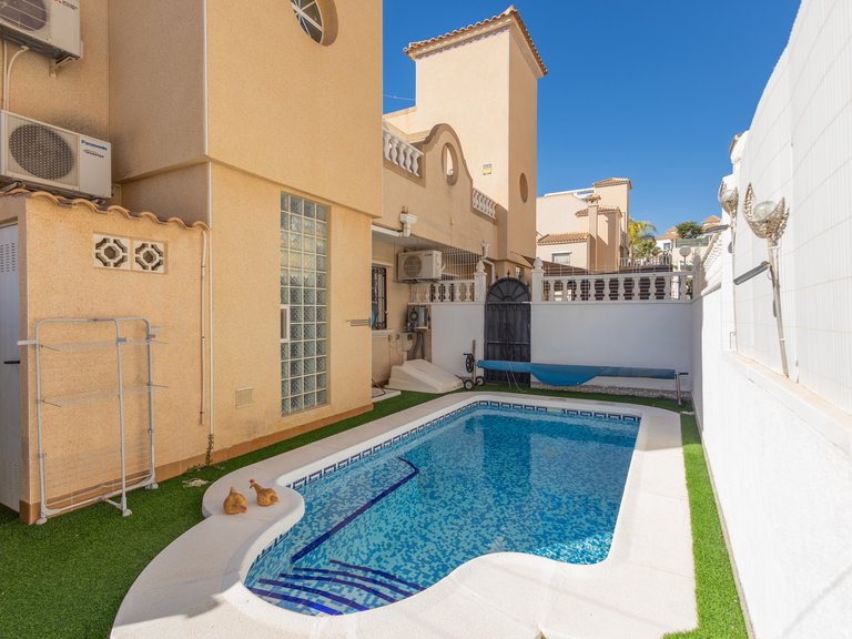 Apartment for Sale in Residencial Zodiaco V  - Villamartín,Alicante 3