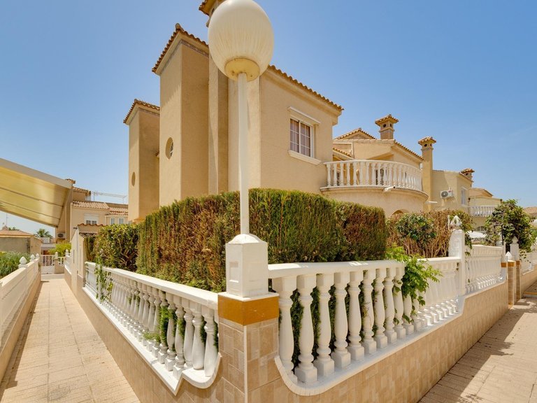 Apartment for Sale in Playa Flamenca,Alicante 2