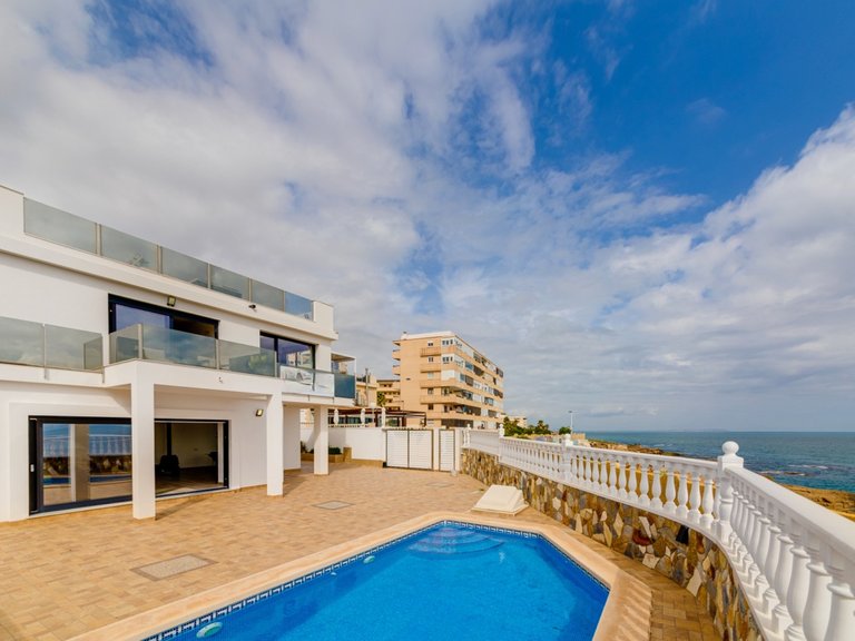 Villa for Sale in Cabo Cervera - Torrevieja,Alicante 2